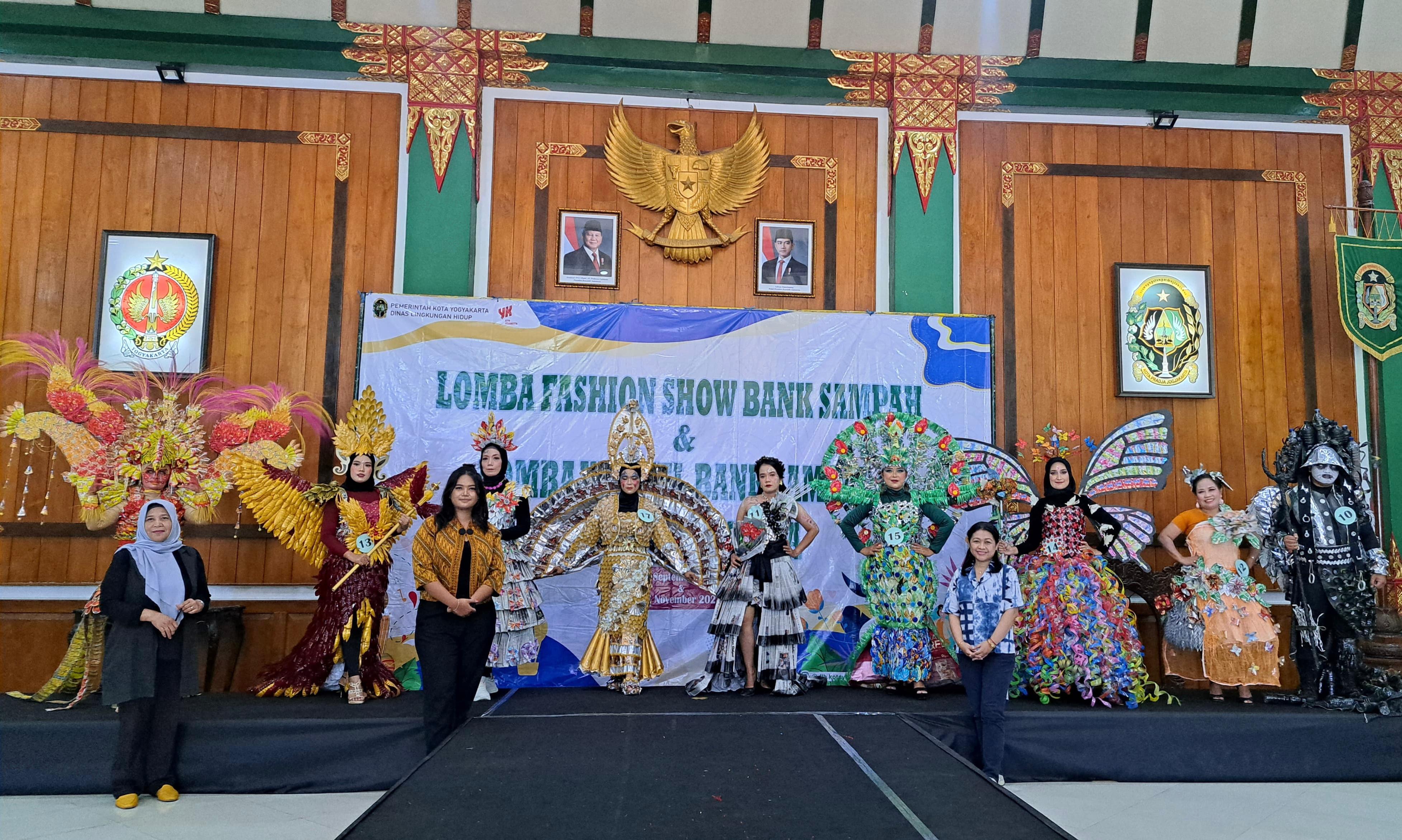 Lomba Fashion Show Bank Sampah Kota Yogyakarta Tahun 2024